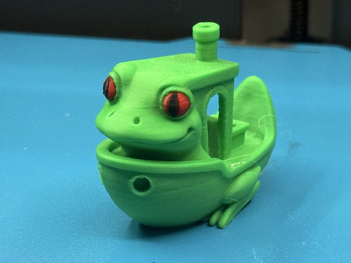 Frog Benchy