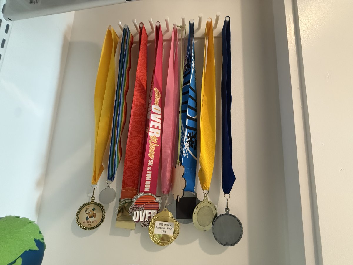 Running Medal Holder